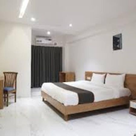 L P Regency, Pune Exterior photo