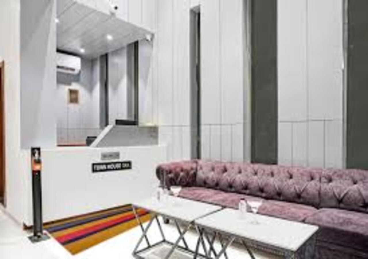 L P Regency, Pune Exterior photo