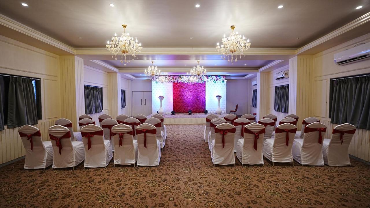 L P Regency, Pune Exterior photo