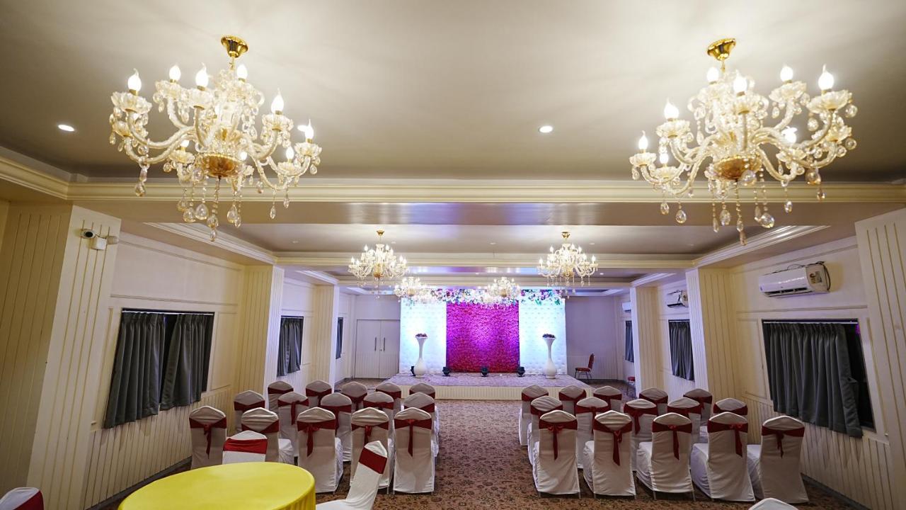 L P Regency, Pune Exterior photo