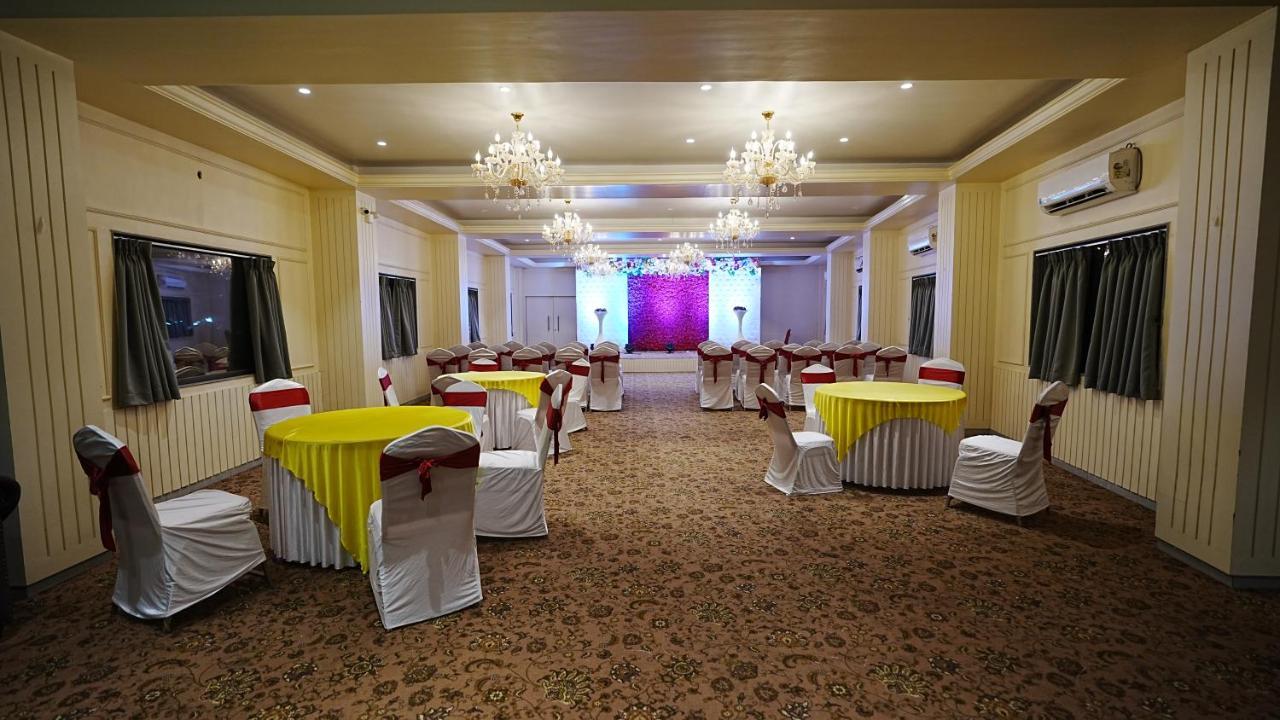L P Regency, Pune Exterior photo