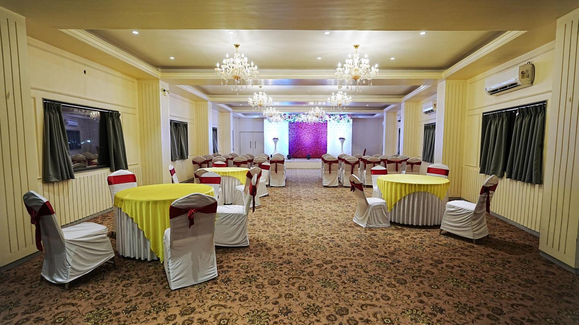 L P Regency, Pune Exterior photo