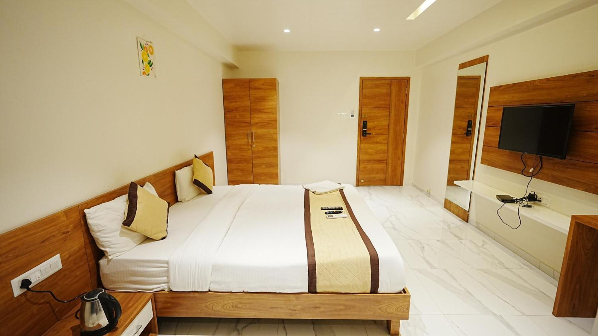 L P Regency, Pune Exterior photo