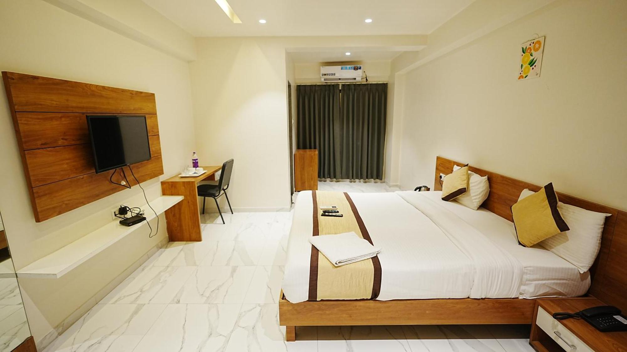 L P Regency, Pune Exterior photo