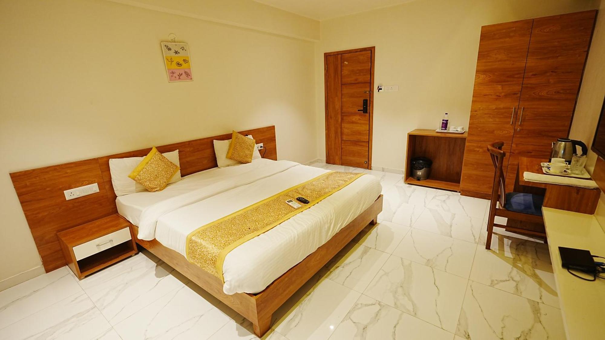 L P Regency, Pune Exterior photo