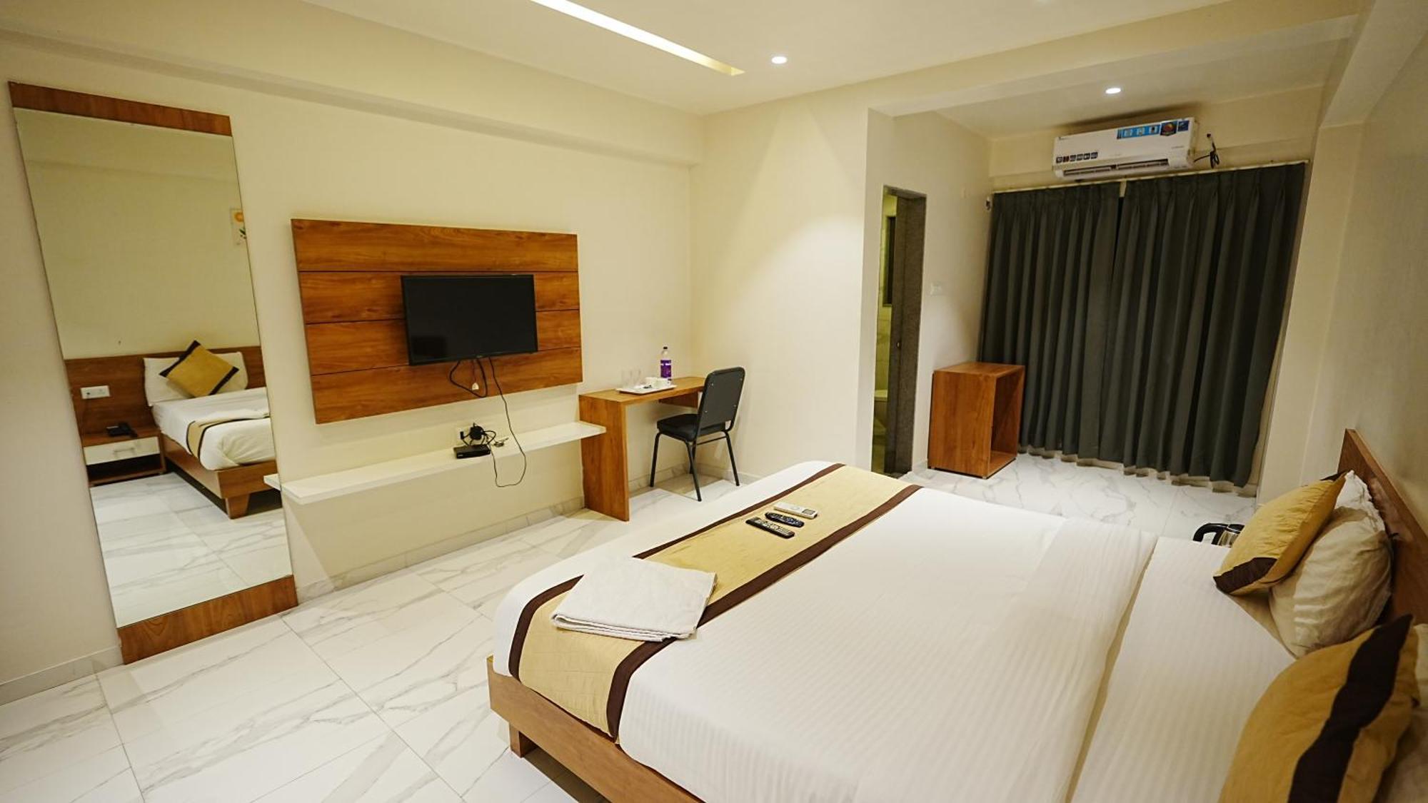 L P Regency, Pune Exterior photo